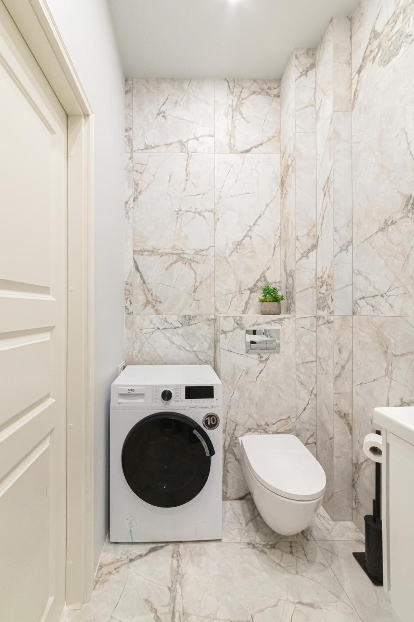 Huoneisto Brand New Luxury Apartment, Parking, Center *